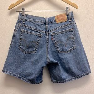 Vintage Levi’s 550 Relaxed Fit High Loose Denim Shorts Womens S Like New